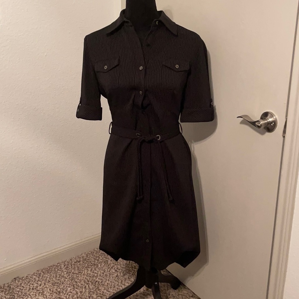 Versatile Tahari Button Down Long Dress With Foldable Collar